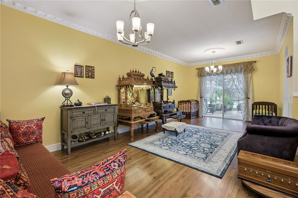 For Sale: $615,000 (4 beds, 2 baths, 2648 Square Feet)