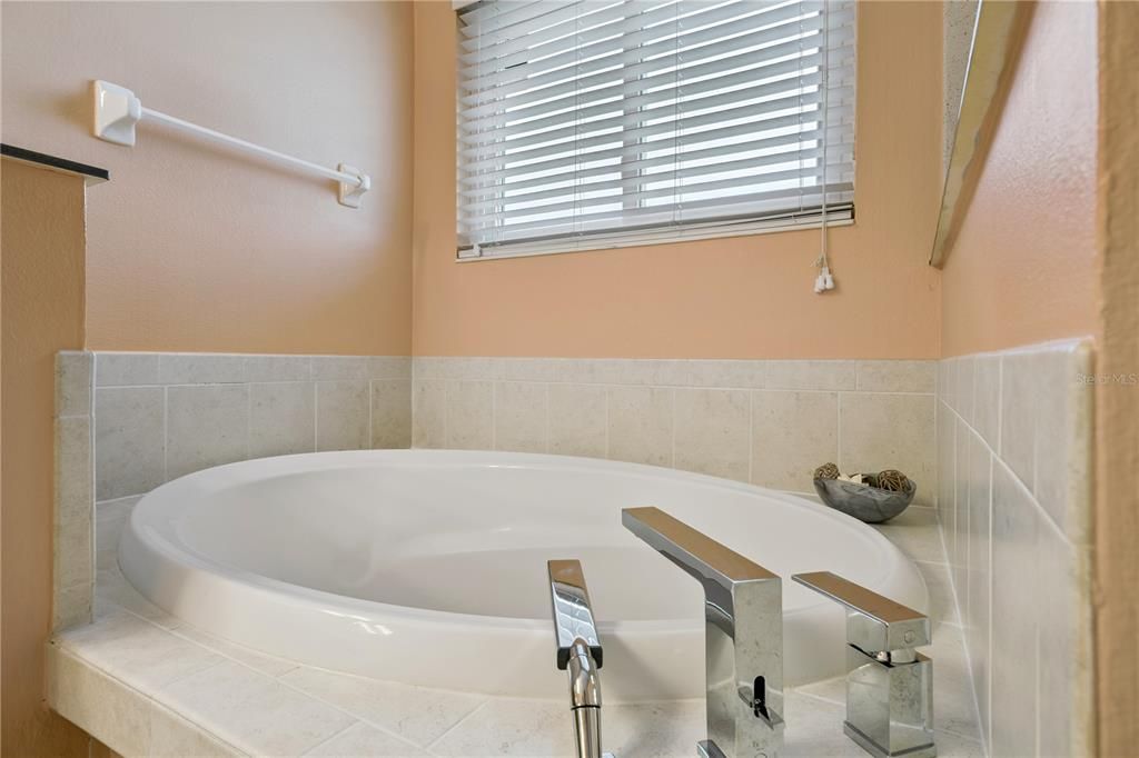 For Sale: $615,000 (4 beds, 2 baths, 2648 Square Feet)