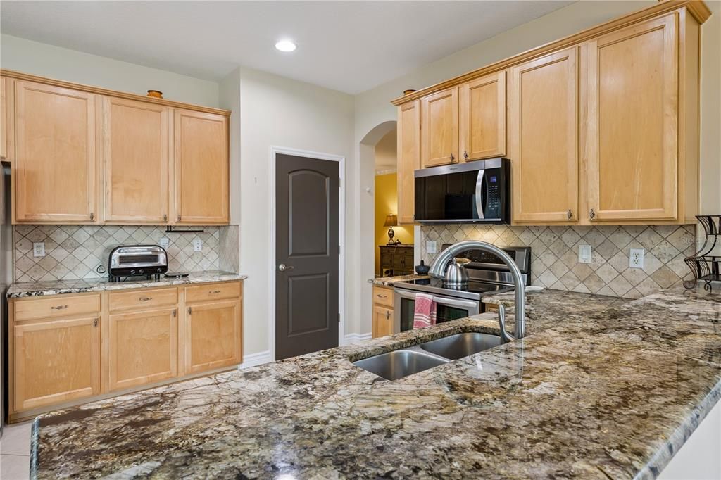 For Sale: $615,000 (4 beds, 2 baths, 2648 Square Feet)