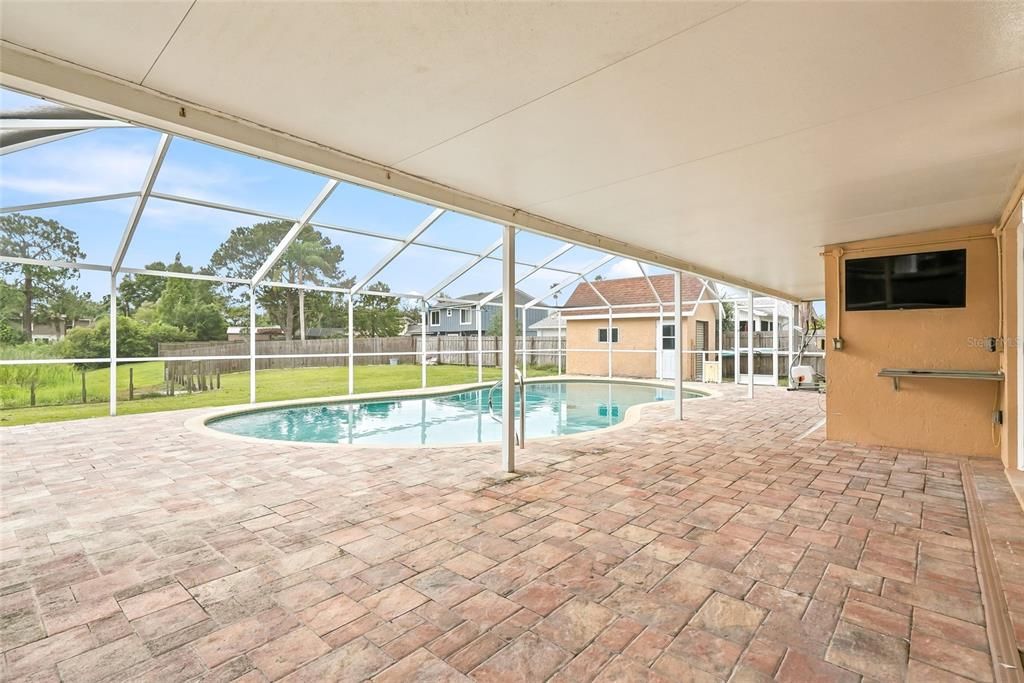 Active With Contract: $550,000 (4 beds, 2 baths, 2110 Square Feet)