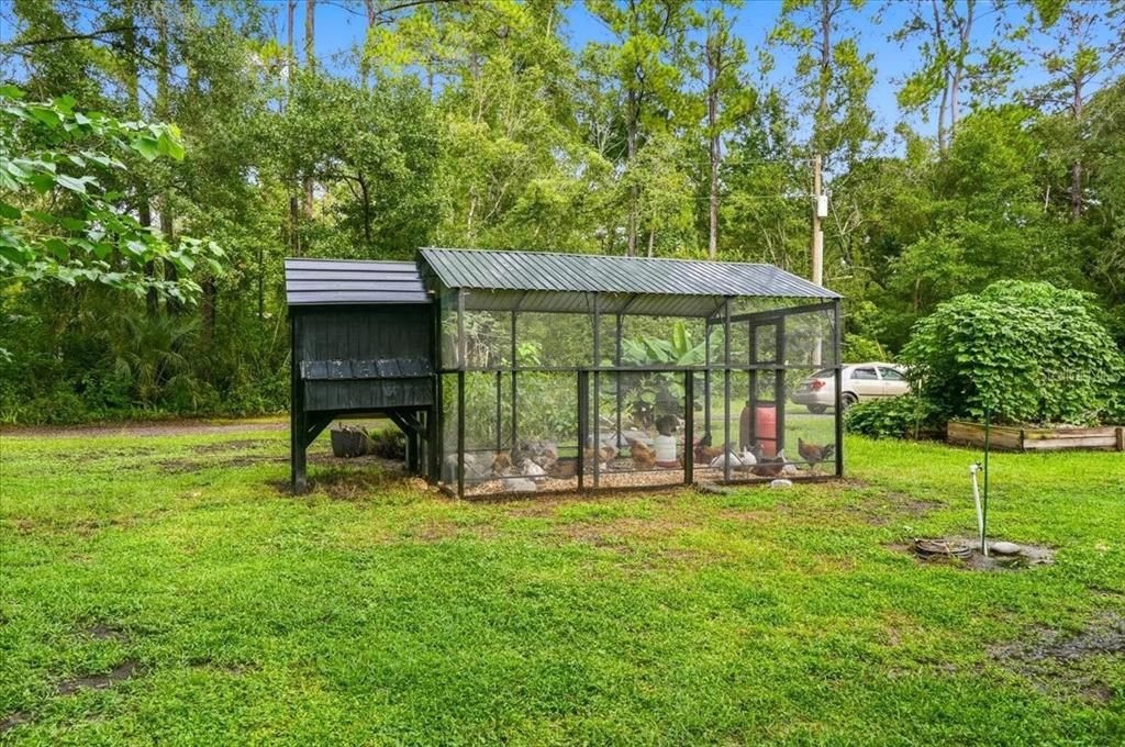 Activo con contrato: $599,999 (4 camas, 2 baños, 2280 Pies cuadrados)