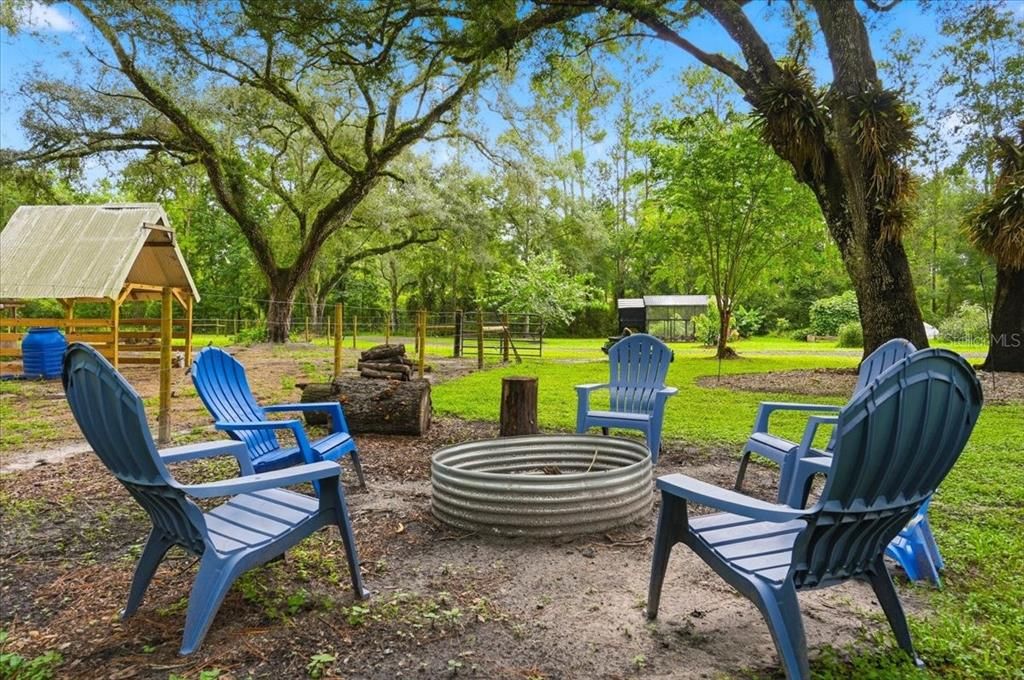 Activo con contrato: $599,999 (4 camas, 2 baños, 2280 Pies cuadrados)