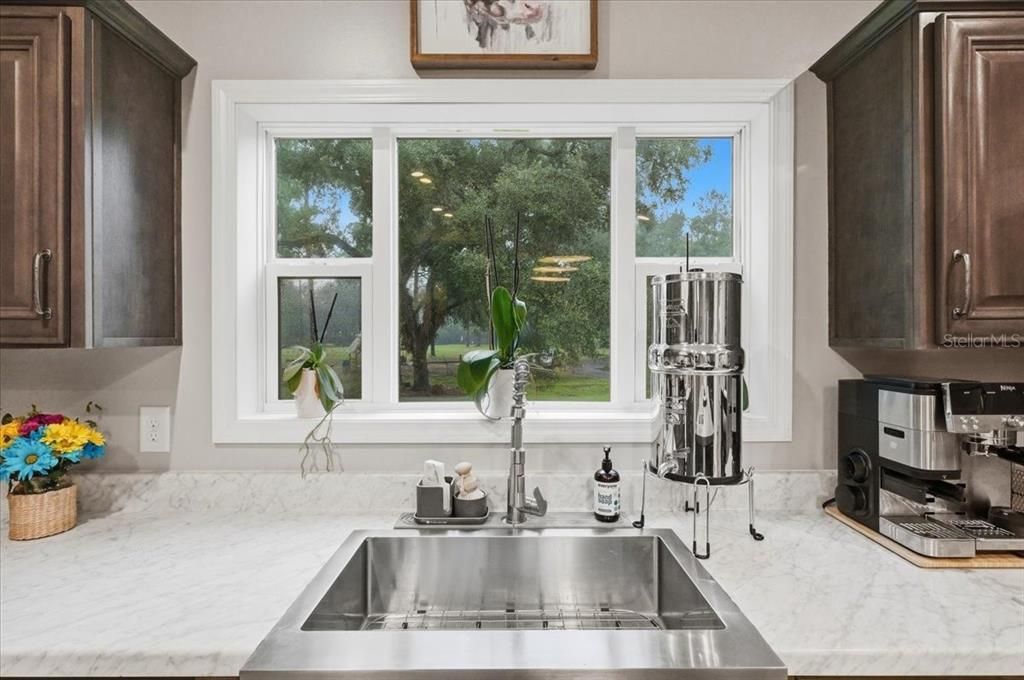 Activo con contrato: $599,999 (4 camas, 2 baños, 2280 Pies cuadrados)