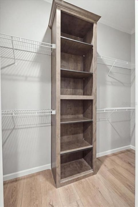 Activo con contrato: $599,999 (4 camas, 2 baños, 2280 Pies cuadrados)