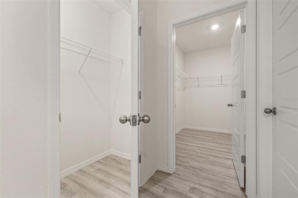 En Renta: $2,250 (4 camas, 2 baños, 1828 Pies cuadrados)
