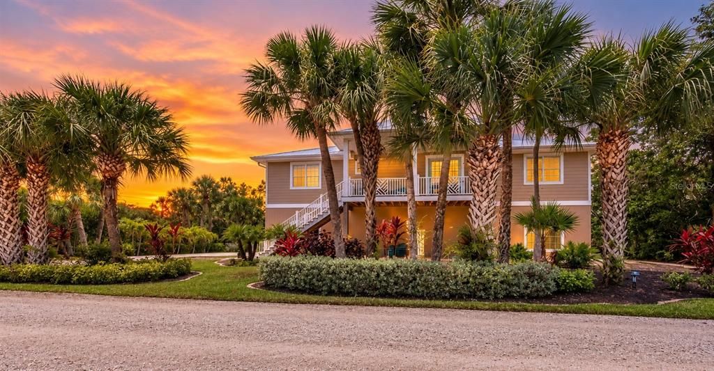 For Sale: $1,390,000 (3 beds, 3 baths, 2296 Square Feet)