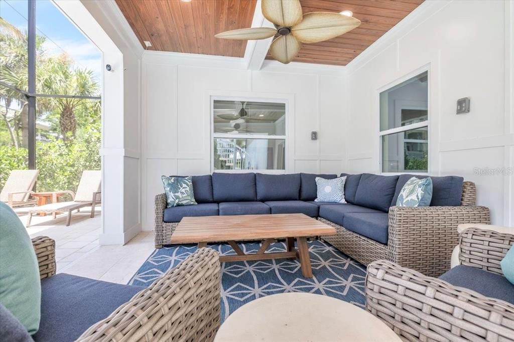 For Sale: $1,390,000 (3 beds, 3 baths, 2296 Square Feet)