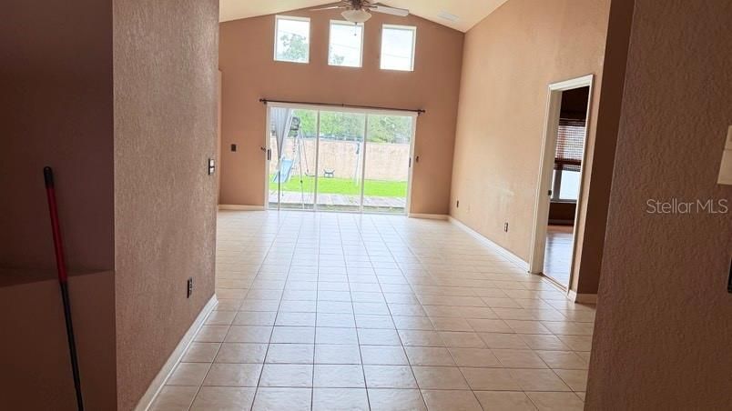 For Rent: $2,200 (3 beds, 2 baths, 1516 Square Feet)