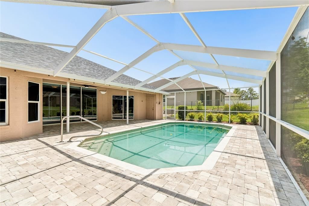 En Venta: $525,000 (3 camas, 3 baños, 2313 Pies cuadrados)