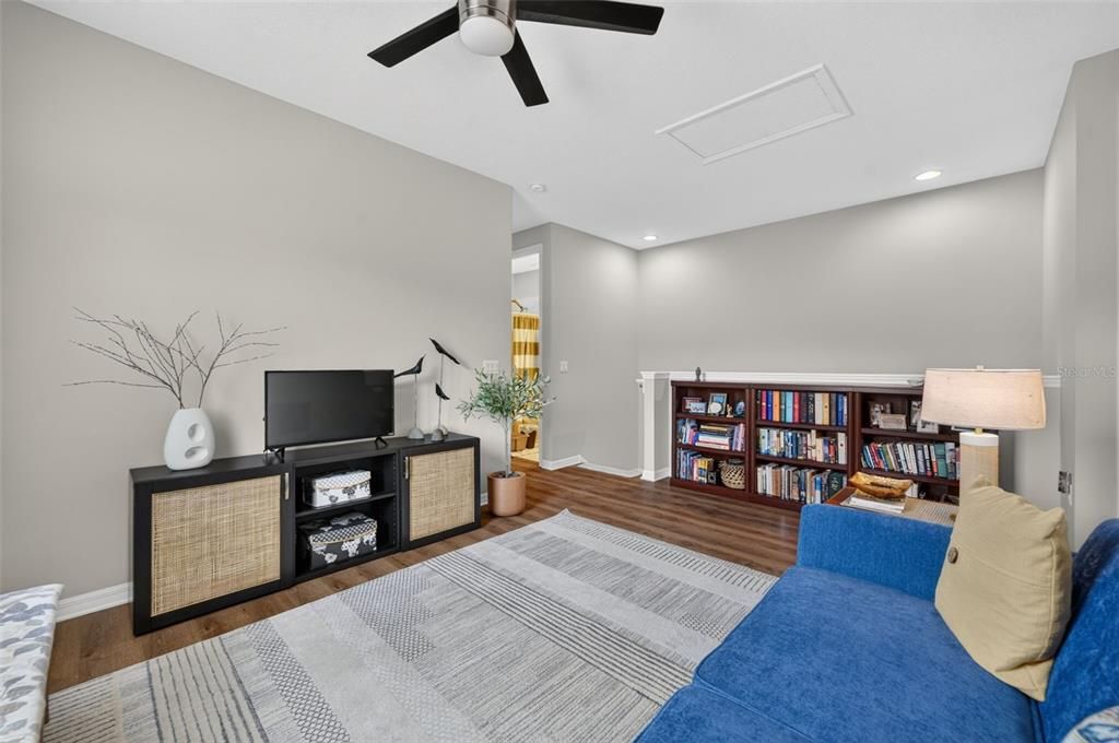 Activo con contrato: $399,900 (3 camas, 2 baños, 1731 Pies cuadrados)
