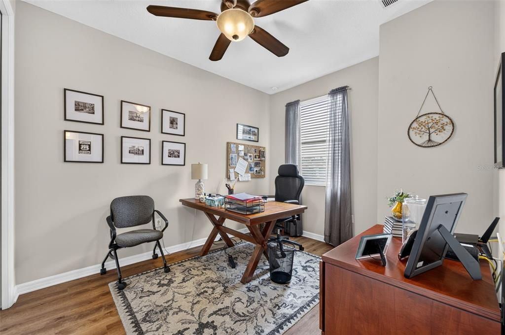 Activo con contrato: $399,900 (3 camas, 2 baños, 1731 Pies cuadrados)