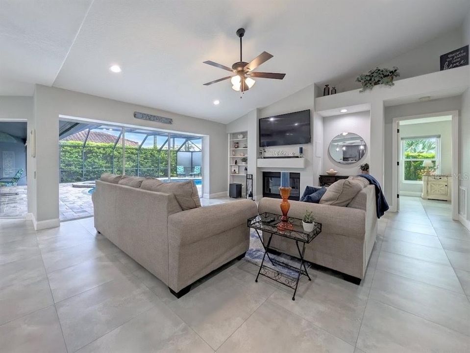 For Sale: $999,500 (5 beds, 3 baths, 3137 Square Feet)