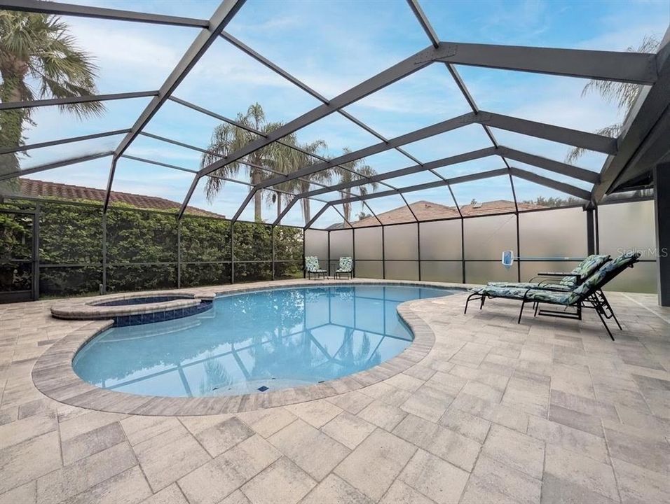 For Sale: $999,500 (5 beds, 3 baths, 3137 Square Feet)