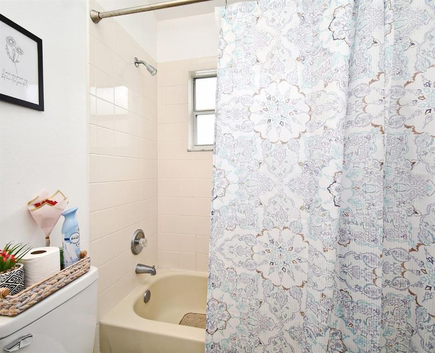 En Renta: $2,950 (3 camas, 2 baños, 1740 Pies cuadrados)