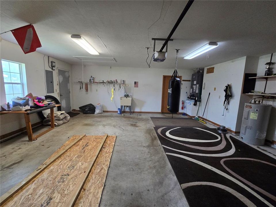 En Venta: $325,000 (3 camas, 2 baños, 2177 Pies cuadrados)