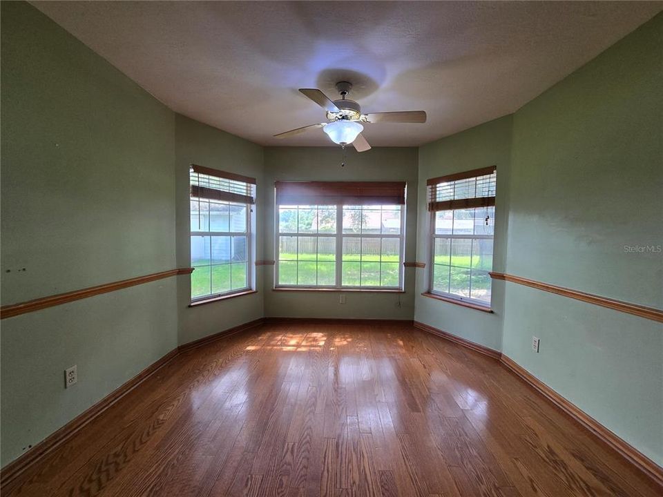 En Venta: $325,000 (3 camas, 2 baños, 2177 Pies cuadrados)