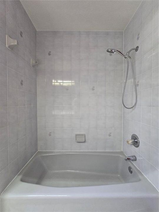 En Venta: $325,000 (3 camas, 2 baños, 2177 Pies cuadrados)