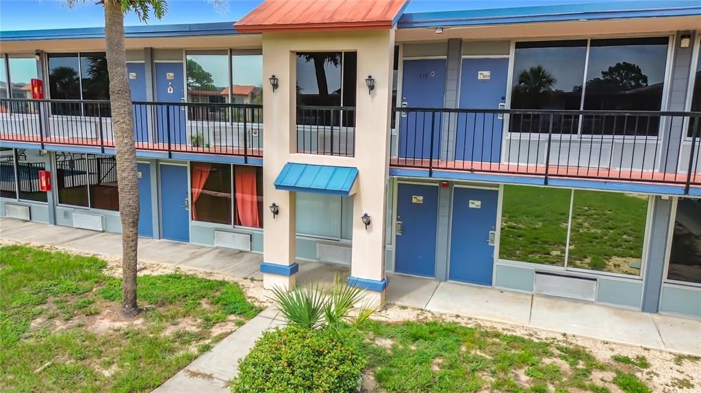 For Sale: $63,000 (1 beds, 1 baths, 300 Square Feet)