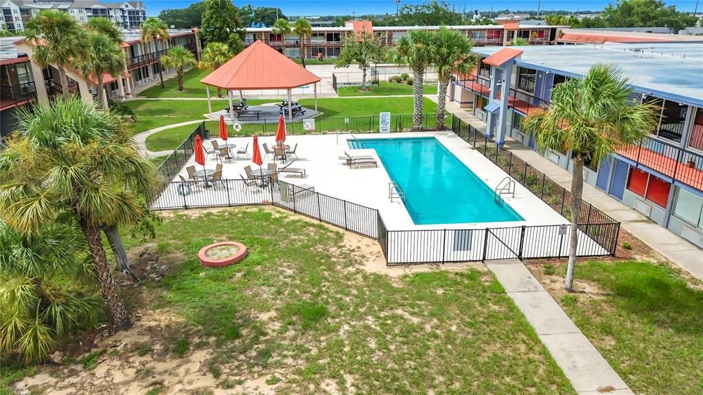 For Sale: $63,000 (1 beds, 1 baths, 300 Square Feet)