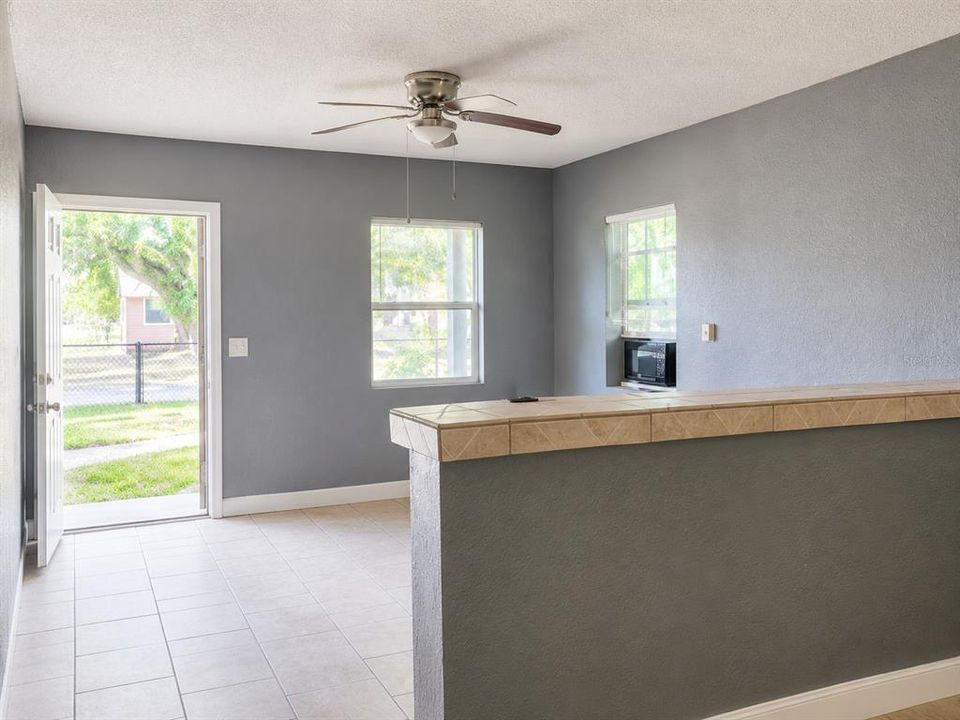 En Venta: $639,000 (4 camas, 0 baños, 2184 Pies cuadrados)