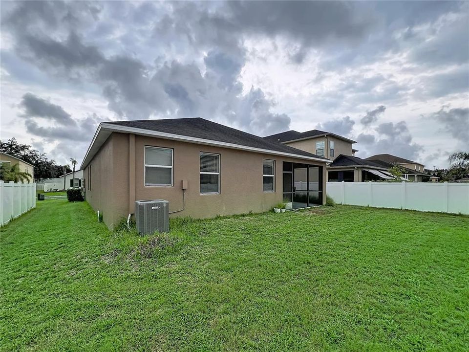 For Sale: $415,000 (3 beds, 2 baths, 1971 Square Feet)