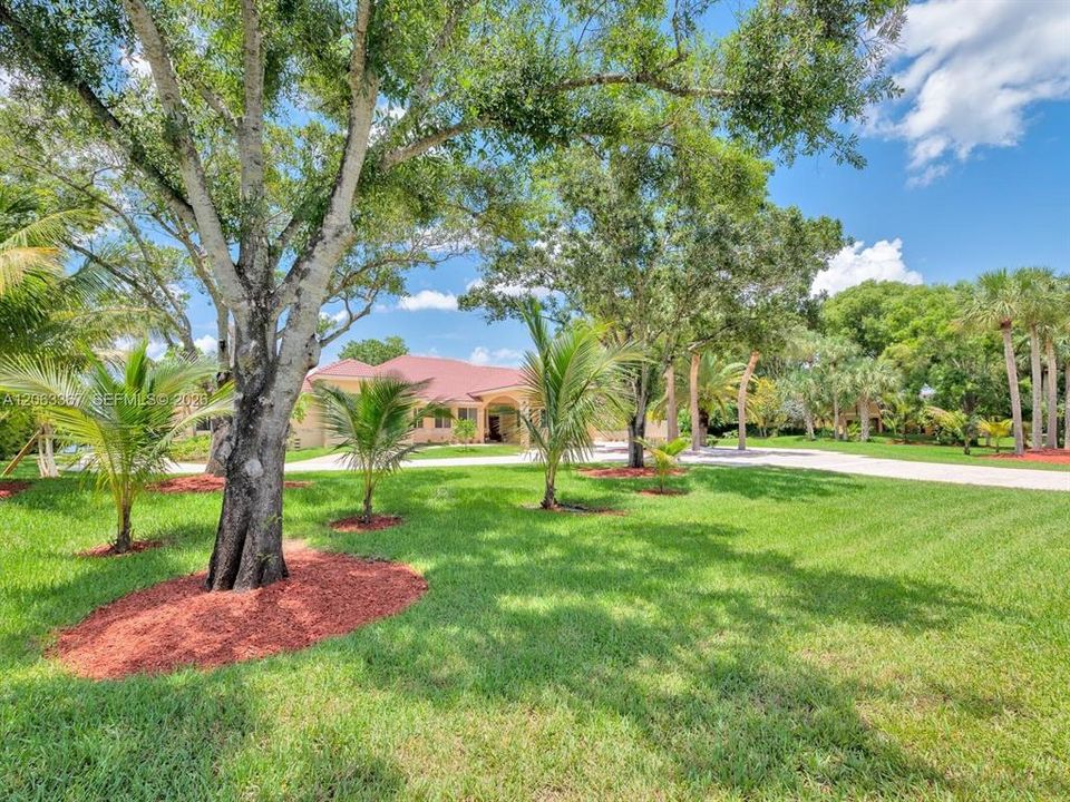 For Sale: $4,500,000 (7 beds, 5 baths, 4191 Square Feet)