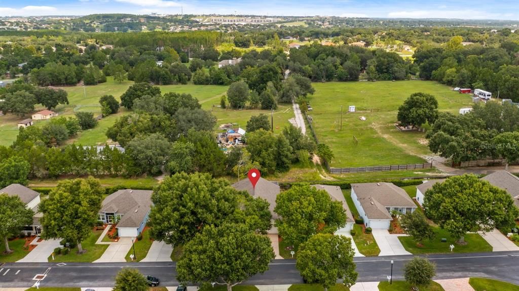 For Sale: $326,900 (2 beds, 2 baths, 1705 Square Feet)