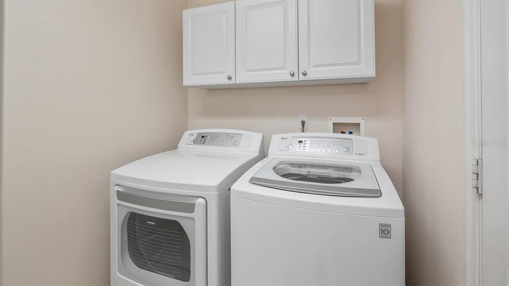 For Sale: $326,900 (2 beds, 2 baths, 1705 Square Feet)