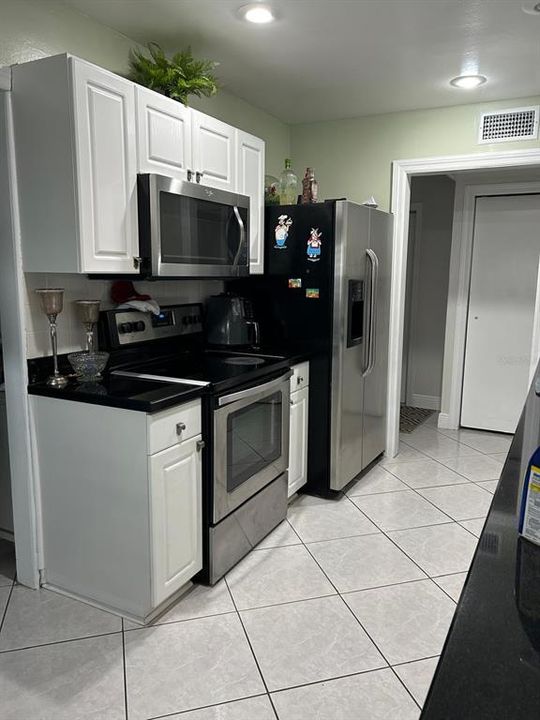 For Sale: $550,000 (3 beds, 2 baths, 1486 Square Feet)
