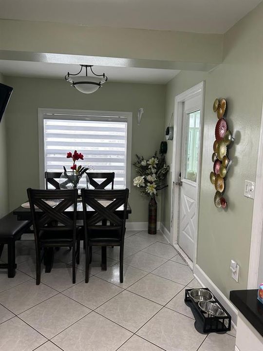 For Sale: $550,000 (3 beds, 2 baths, 1486 Square Feet)