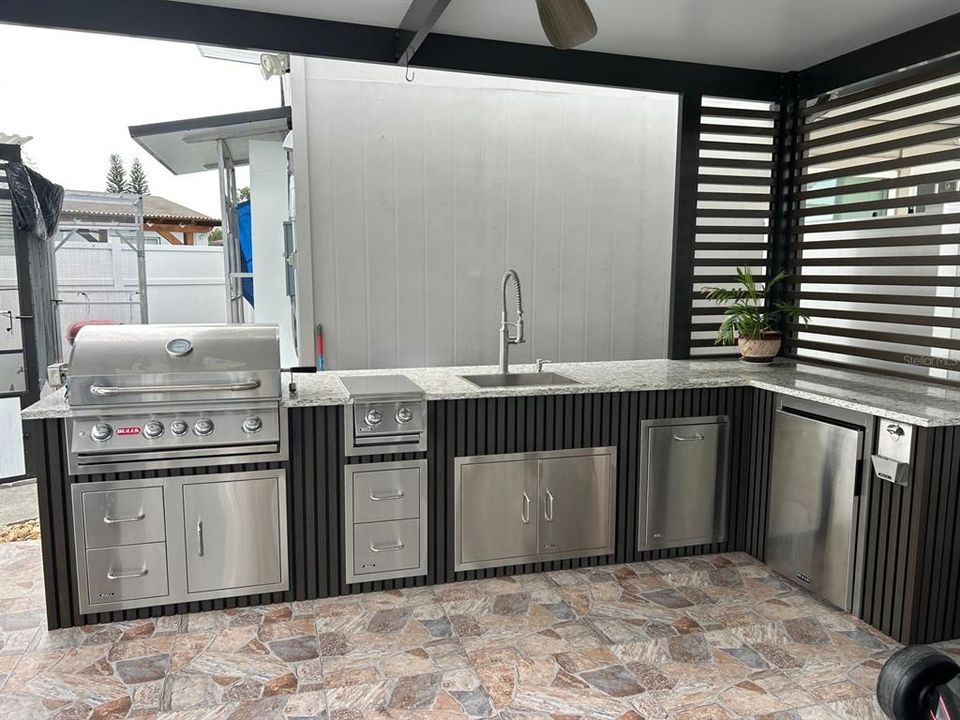For Sale: $550,000 (3 beds, 2 baths, 1486 Square Feet)