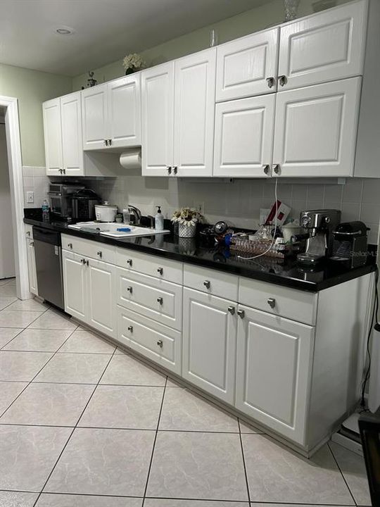For Sale: $550,000 (3 beds, 2 baths, 1486 Square Feet)