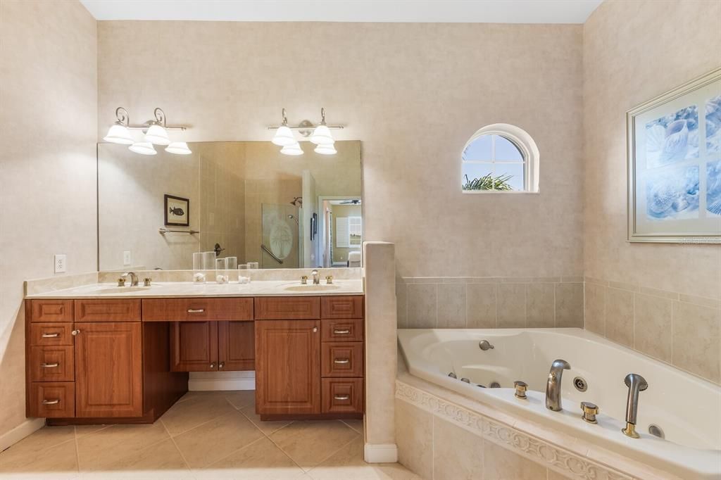 For Sale: $1,495,000 (3 beds, 4 baths, 3193 Square Feet)