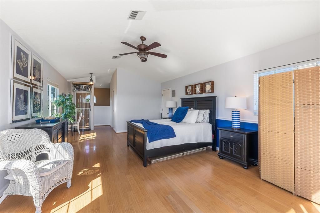 For Sale: $1,495,000 (3 beds, 4 baths, 3193 Square Feet)