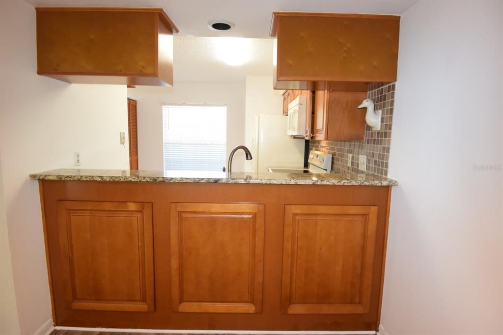 На продажу: $135,000 (2 спален, 2 ванн, 1055 Квадратных фут)