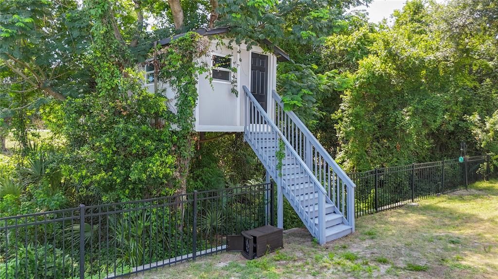 Activo con contrato: $429,000 (4 camas, 3 baños, 2763 Pies cuadrados)