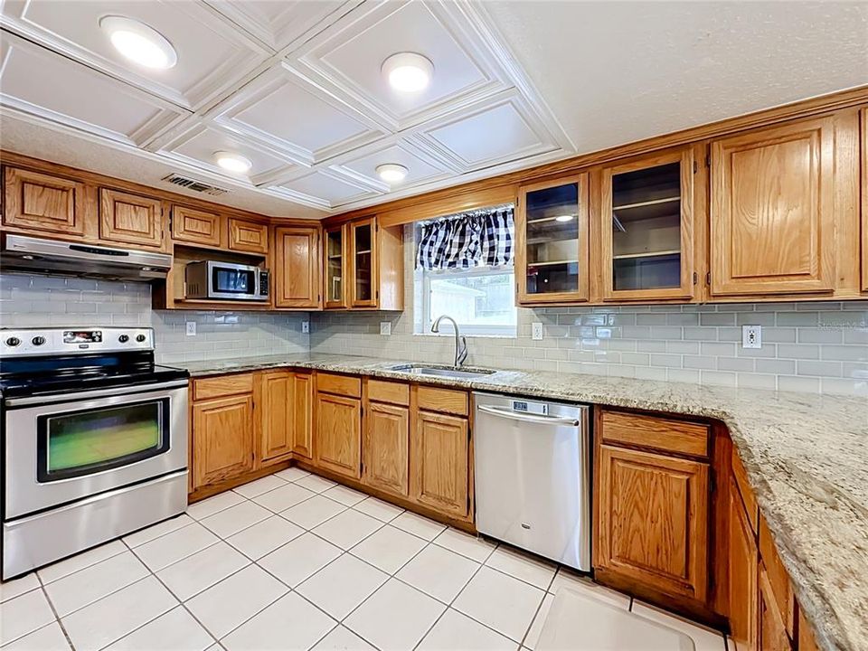 Active With Contract: $435,000 (4 beds, 2 baths, 2428 Square Feet)