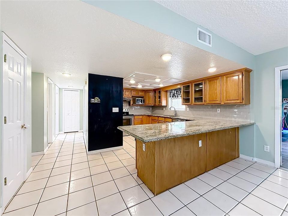 Active With Contract: $435,000 (4 beds, 2 baths, 2428 Square Feet)