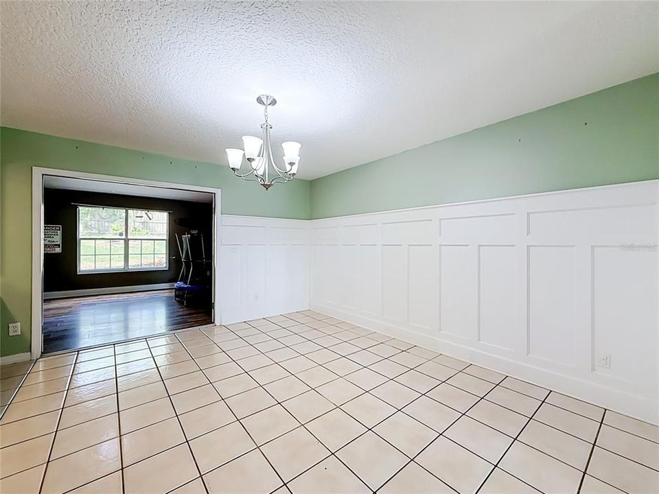 Active With Contract: $435,000 (4 beds, 2 baths, 2428 Square Feet)