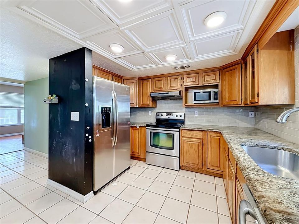 Active With Contract: $435,000 (4 beds, 2 baths, 2428 Square Feet)