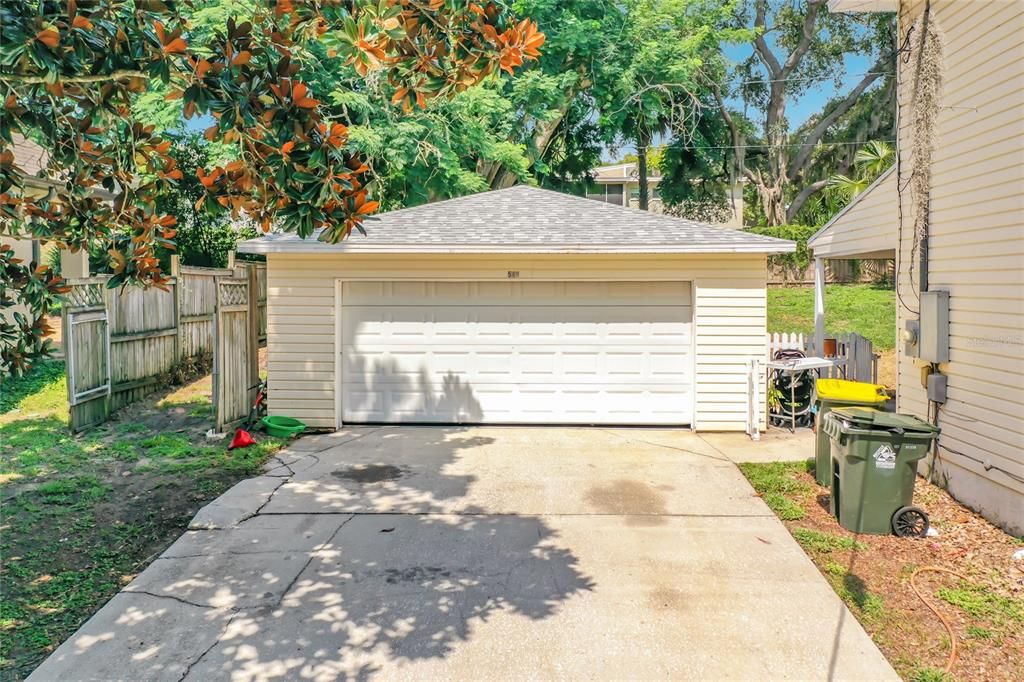 Active With Contract: $435,000 (4 beds, 2 baths, 2428 Square Feet)