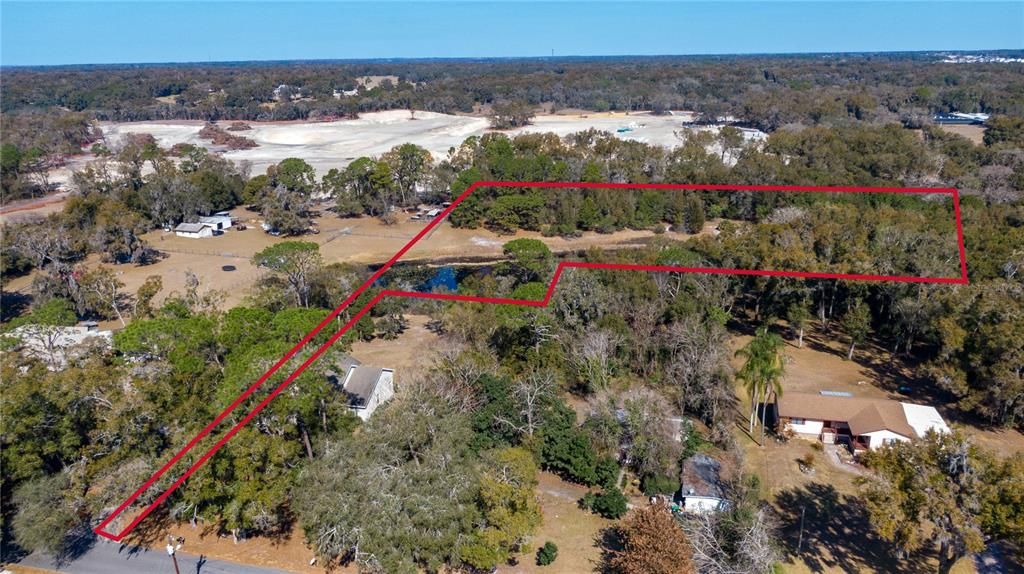 На продажу: $165,000 (3.14 acres)