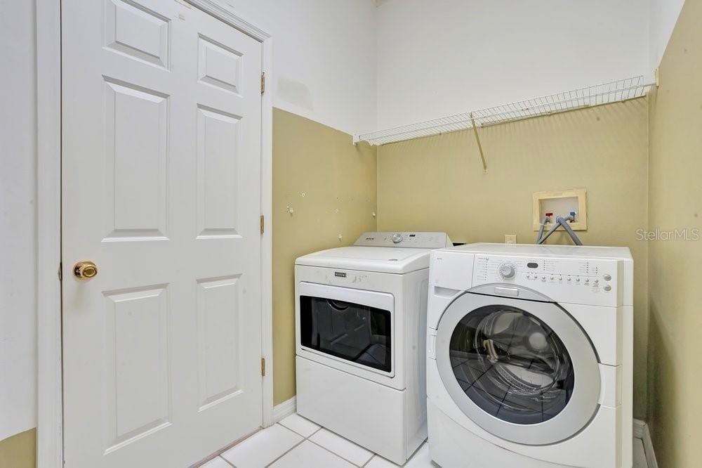 For Sale: $395,000 (3 beds, 2 baths, 1600 Square Feet)