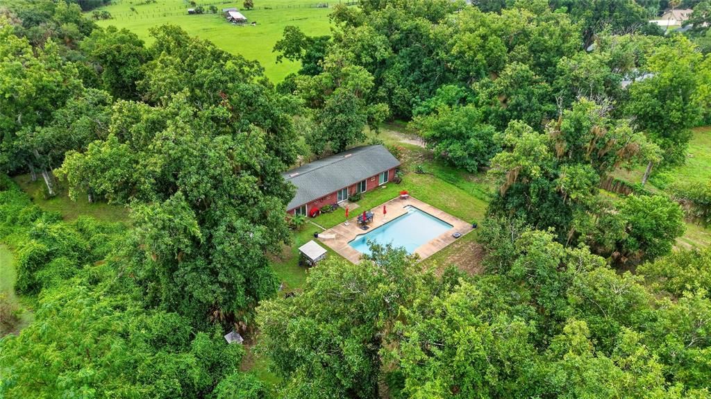 На продажу: $369,900 (2 спален, 1 ванн, 1536 Квадратных фут)