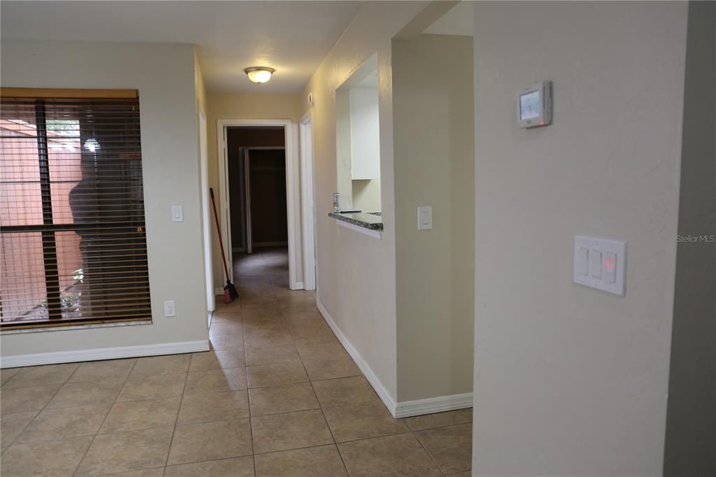 For Sale: $190,000 (2 beds, 2 baths, 1106 Square Feet)