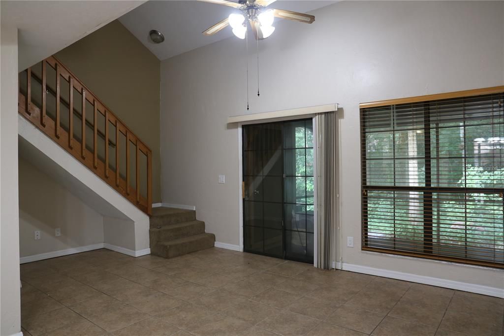 For Sale: $190,000 (2 beds, 2 baths, 1106 Square Feet)