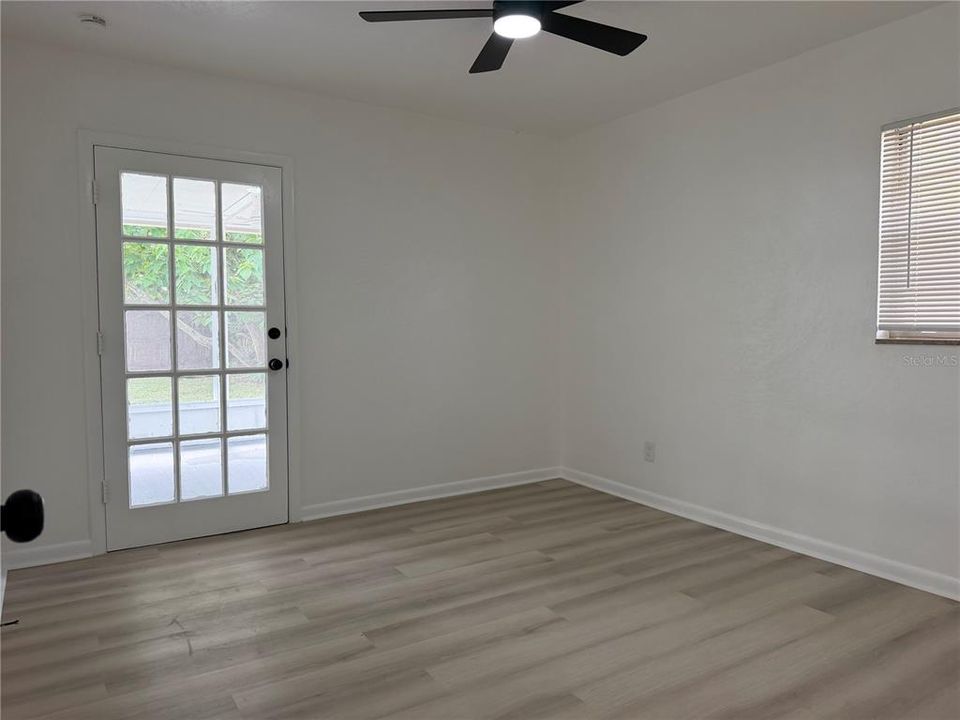 For Sale: $324,900 (3 beds, 2 baths, 1206 Square Feet)
