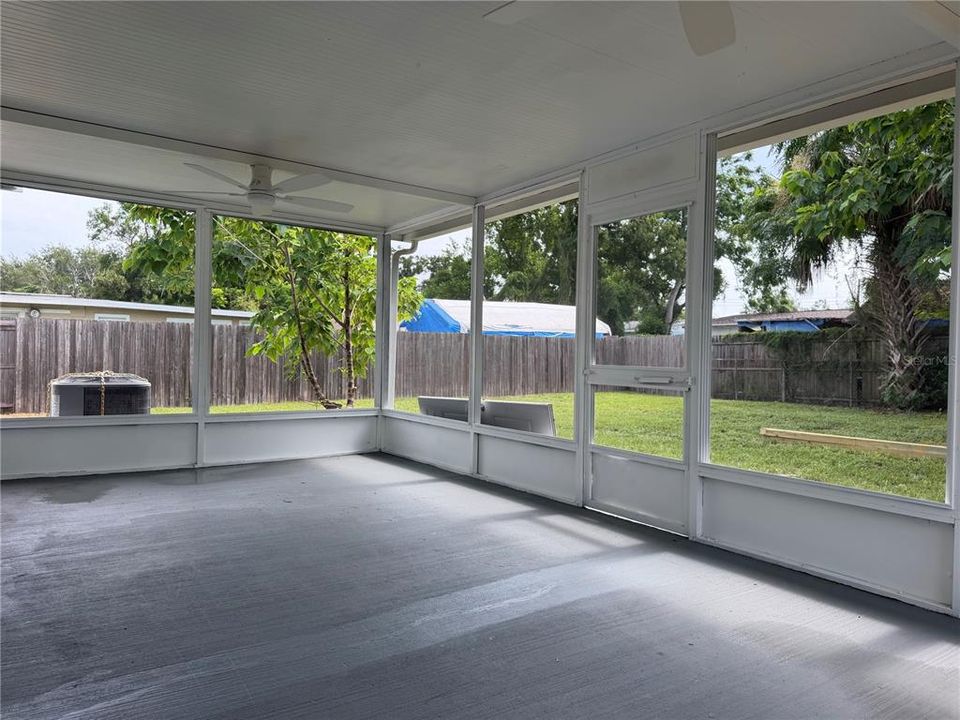For Sale: $324,900 (3 beds, 2 baths, 1206 Square Feet)