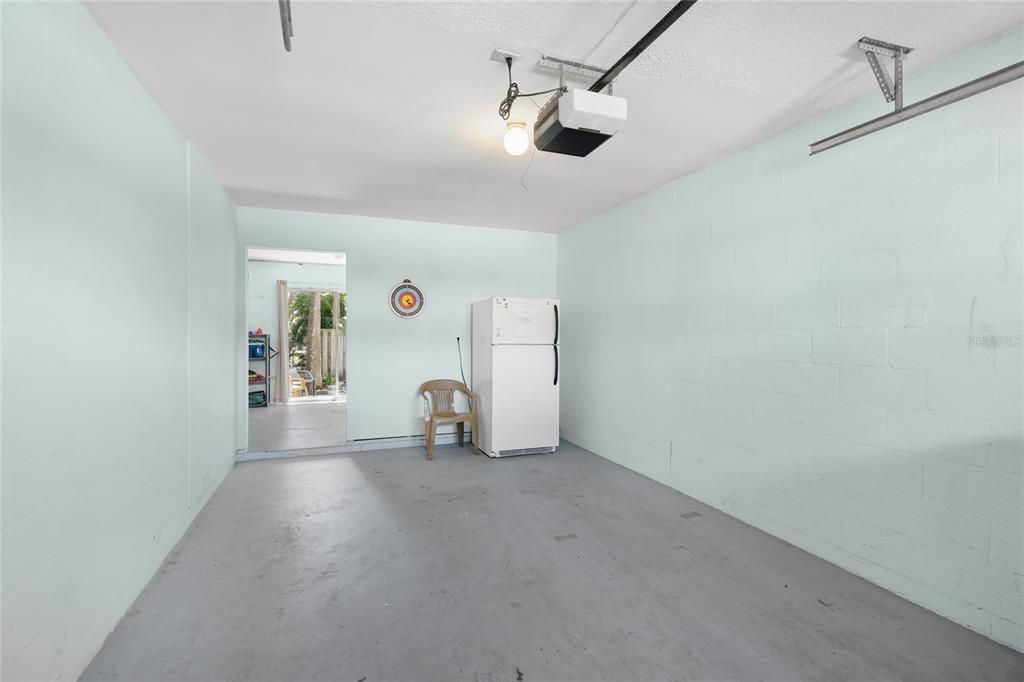 For Sale: $800,000 (2 beds, 2 baths, 1272 Square Feet)
