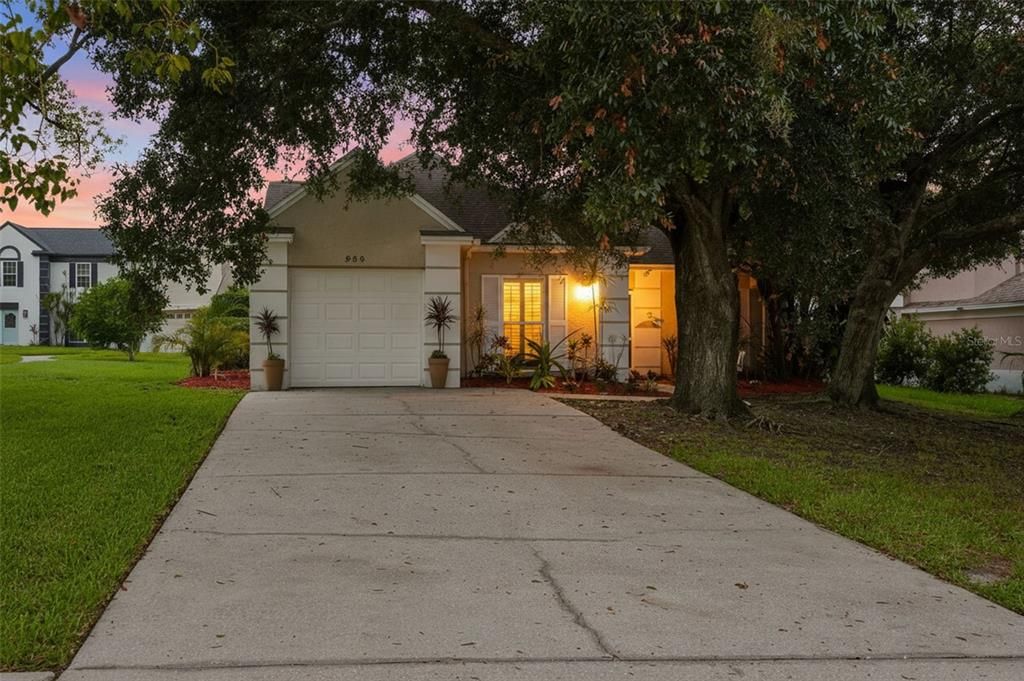 For Sale: $459,900 (3 beds, 2 baths, 1244 Square Feet)